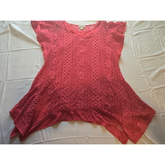 ONE WORLD Tops - One‎ World 1X Coral Red Lace Overlay Flutter Sleeve Tank Top Blouse(2Piece)
